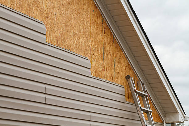 24/7 Emergency Siding Contractor experts in Norfolk, MA
